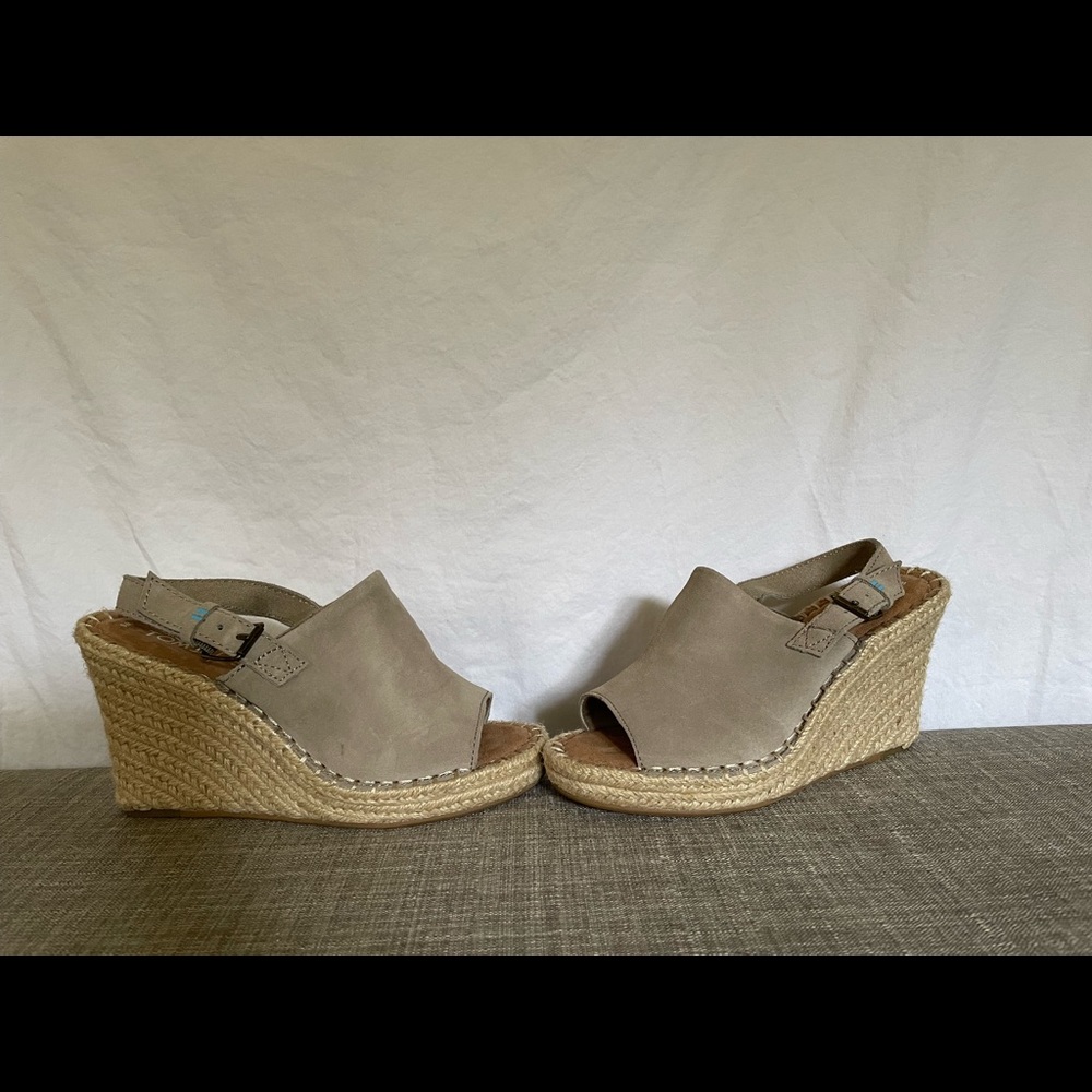 Toms Wedges new without tags